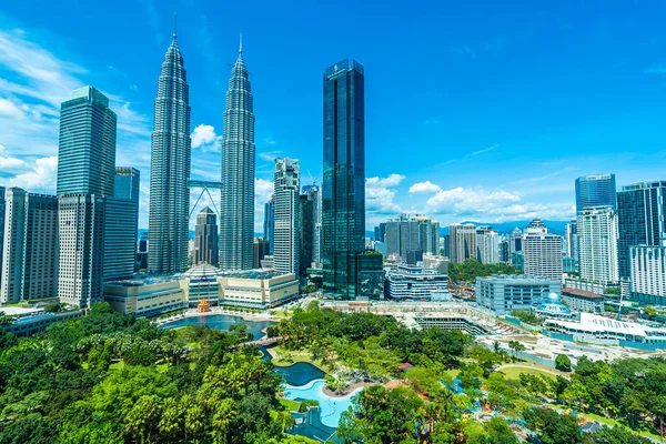 Όμορφη Αρχιτεκτονική Κτιρίων Εξωτερικά Στην Πόλη Κουάλα Λουμπούρ Της Μαλαισίας — Φωτογραφία Αρχείου