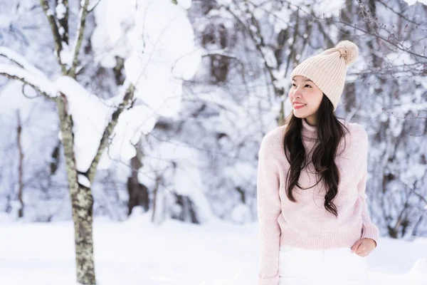 Portrait Young Beautiful Asian Woman Smile Happy Travel Enjoy Snow — Stock Photo, Image