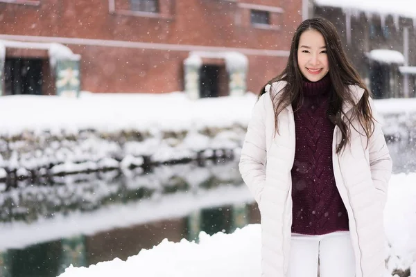 Hermosa Joven Asiática Sonrisa Feliz Con Viaje Canal Otaru Hokkaido —  Fotos de Stock