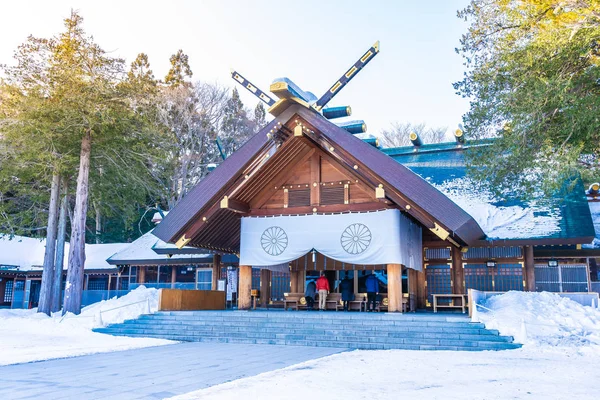 在日本的雪冬季节 札幌市北海道神社美丽的建筑寺庙 — 图库照片