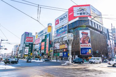 Sapporo Hokkaido, Japonya - 3 Şubat 2019 Susukino bölgenin her şehirde bina güzel mimari
