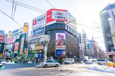 Sapporo Hokkaido, Japonya - 3 Şubat 2019 Susukino bölgenin her şehirde bina güzel mimari