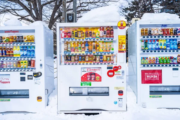 日本北海道 2019年2月2日雪冬季节自动售货机 — 图库照片