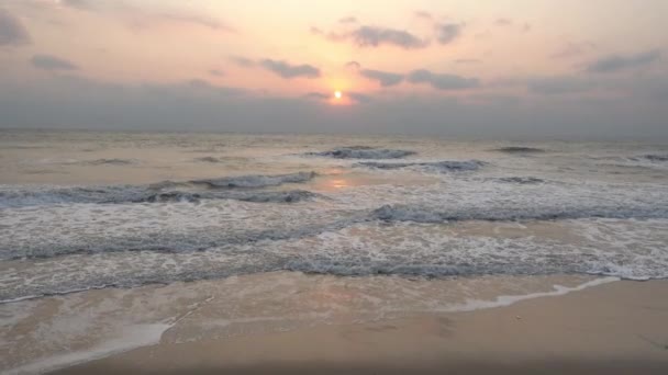 Tranquillo Filmato Bellissimo Mare Ondulato Tramonto — Video Stock