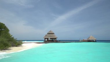 Güzel dalgalı denizin sakin görüntüleri.