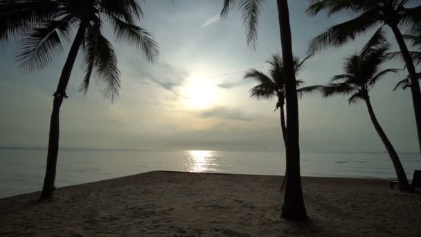 Imágenes Tranquilas Hermoso Mar Ondulado Puesta Del Sol — Vídeo de stock