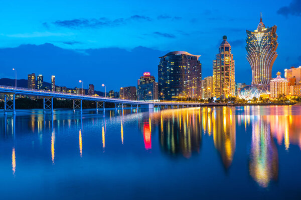 Архитектура строит город в Макао по ночам
