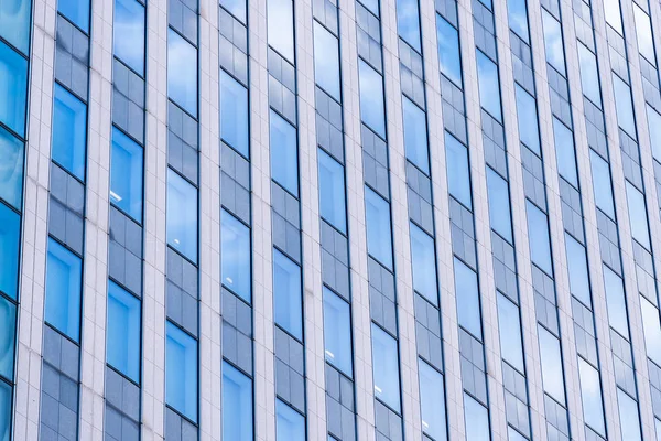 Güzel mimari gökdelen office iş cam pencere şekli ile kurma