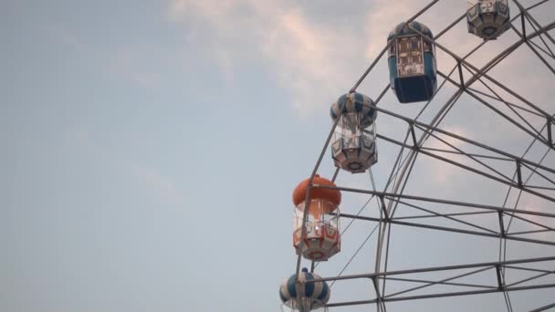 Imágenes Escénicas Rueda Fortuna Parque Del Festival Atracciones — Vídeos de Stock