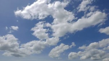 hareketli bulutlar ile güzel gökyüzü görüntüleri, zaman atlamalı