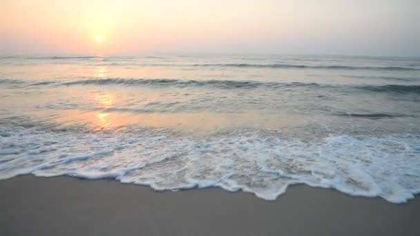 Imagens Tranquilas Belo Mar Ondulado Pôr Sol — Vídeo de Stock