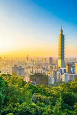 Güzel manzara ve cityscape taipei 101 bina ve günbatımı zaman şehir manzarası Tayvan mimarisinde