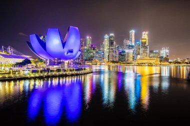 Gökdelen marina defne Singapur City çevresinde bina güzel mimari