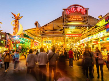 Taipei, Tayvan - 1 Aralık 2018: Shilin Gece pazar yeri Tayvan ve popüler bölgesi olduğunu