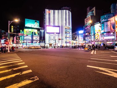 Taipei, Tayvan - 27 Kasım 2018: Ximending sokak pazar Tayvan popüler bölgesi olduğunu