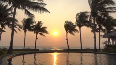 günbatımı güzel dalgalı denizde sakin görüntüleri