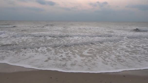 Imagens Tranquilas Belo Mar Ondulado Pôr Sol — Vídeo de Stock