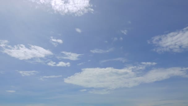 美丽的天空与移动的云 时间推移的镜头 — 图库视频影像