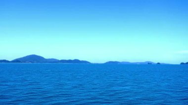 Güzel dalgalı denizin sakin görüntüleri.