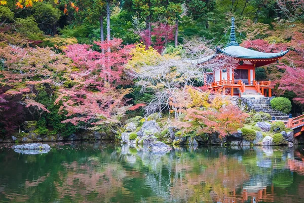 Beautiful Daigoji temple with colorful tree and leaf in autumn s — Stock Photo, Image