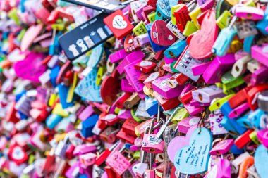 Seoul, Güney Kore 6 Aralık 2018: aşk anahtar namsan Dağı'nda