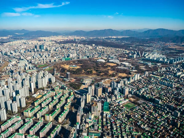 Bellissimo edificio di architettura nella città di Seoul — Foto Stock