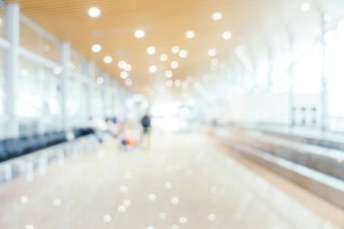 Soyut bulanıklık ve Havaalanı yolcu trans için terminal defocused