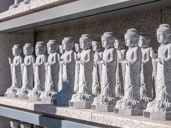 Mooie boeddhisme standbeeld in Bongeunsa tempel — Stockfoto