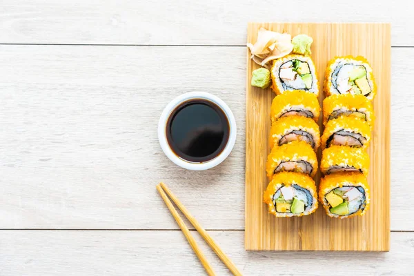 Califórnia maki rola sushi — Fotografia de Stock