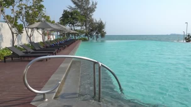 Images Panoramiques Piscine Dans Station — Video