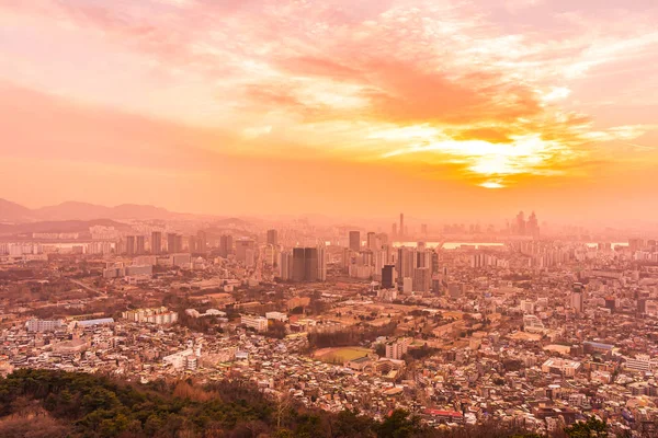 Hermoso paisaje y paisaje urbano de la ciudad de Seúl — Foto de Stock