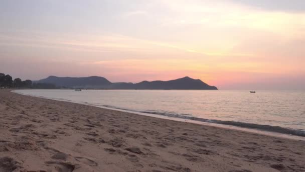 Imágenes Tranquilas Hermoso Mar Ondulado Puesta Del Sol — Vídeos de Stock