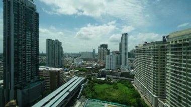 Asya şehrinde modern binaların doğal görüntüleri