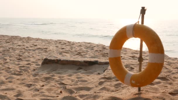 Ruhige Aufnahmen Von Wunderschönem Welligem Meer Bei Sonnenuntergang — Stockvideo