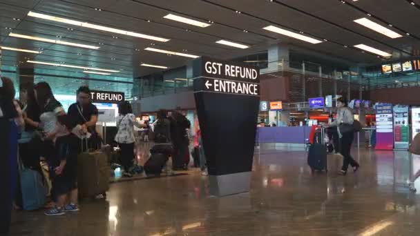 Images Temporelles Personnes Marchant Dans Terminal Aéroport — Video