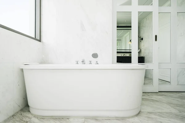 Gyönyörű Luxus Fehér Tiszta Dekoráció Belső Fürdőszoba — Stock Fotó