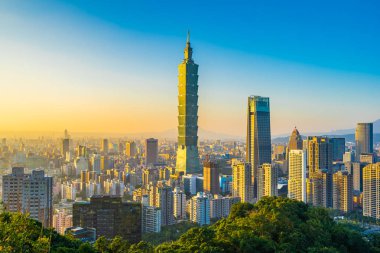 Güzel manzara ve cityscape taipei 101 bina ve günbatımı zaman şehir manzarası Tayvan mimarisinde