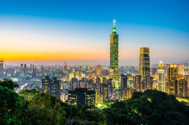 Güzel manzara ve cityscape taipei 101 yapı ve Mimarlık twilight ve gece Tayvan City
