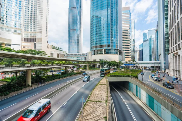 Prachtige Architectuur Kantoorgebouw Exterieur Wolkenkrabber Hong Kong Stad Blauwe Hemelachtergrond — Stockfoto