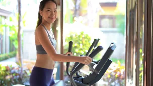 Bilder Vacker Asiatisk Ung Kvinna Utbildning Gym — Stockvideo