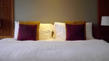 otel yatak odası lüks iç görüntüleri