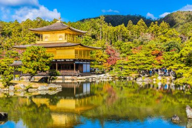 Kyoto Japonya'da altın köşk ile güzel Kinkakuji Tapınağı
