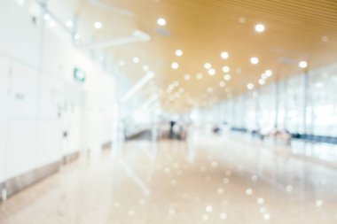 Soyut bulanıklık ve Havaalanı yolcu trans için terminal defocused