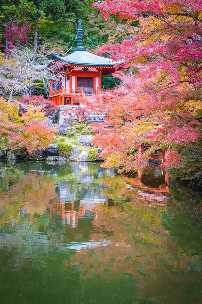 Beautiful Daigoji temple with colorful tree and leaf in autumn s — Stock Photo, Image