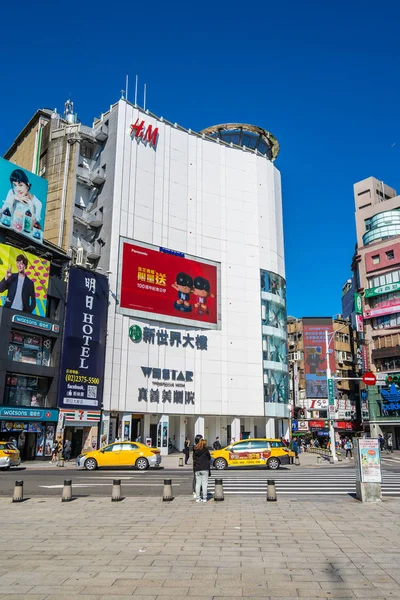 Taipei, Taiwan 30 Novembro 2018: Ximending mercado é a população — Fotografia de Stock