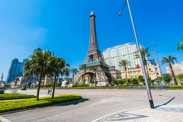 China, Macao - 10 de septiembre de 2018 - Hermosa torre eiffel landma — Foto de Stock