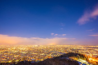 Moiwa dağın etrafından kar wint ağacında ile güzel manzara