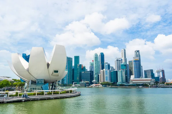 Singapura, 21 de janeiro de 2019: belo edifício de arquitetura skyscra — Fotografia de Stock