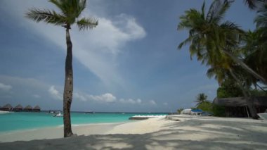 Güzel dalgalı denizin sakin görüntüleri.