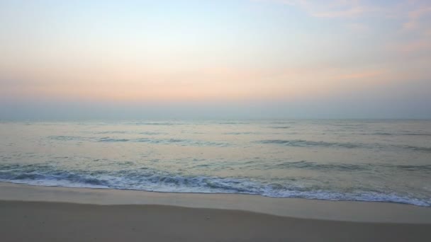 Imagens Tranquilas Belo Mar Ondulado Pôr Sol — Vídeo de Stock